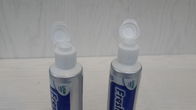 La crema dental que empaqueta, ABL de la impresión del fotograbado vacia los tubos para la crema dental