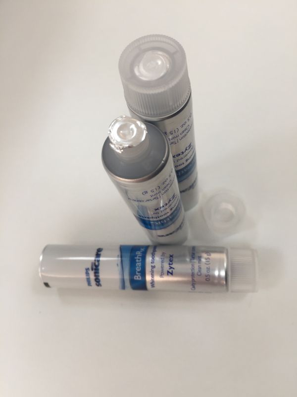 Tubo de empaquetado laminado ABL de la crema dental del tamaño del viaje con el tapón de tuerca claro de la costilla